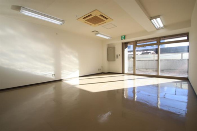 【居間・リビング】 | コトヴェール城南（テナント）