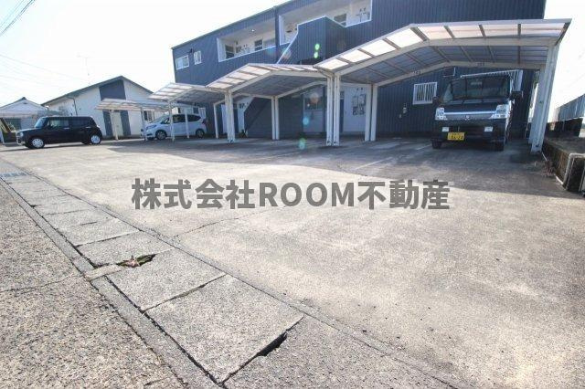 メゾン吉尾の駐車場|駐車場があります