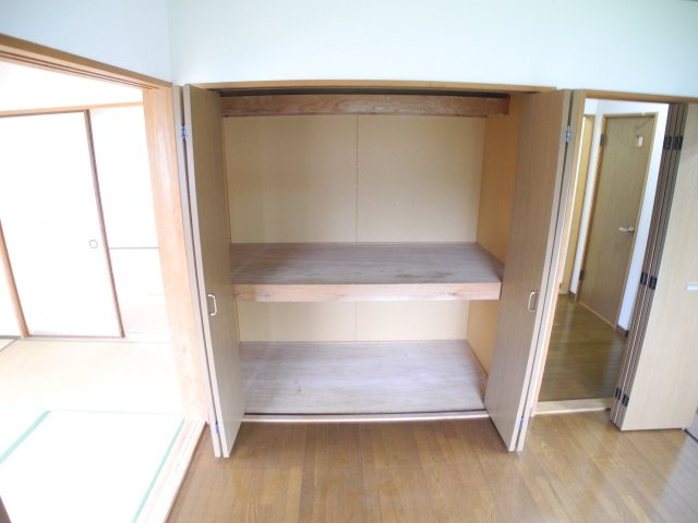 ハイツ吉和Ⅰの収納|※左右反転タイプの間取りです※