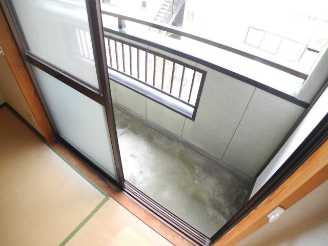 ハイツ吉和Ⅰのバルコニー|※左右反転タイプの間取りです※