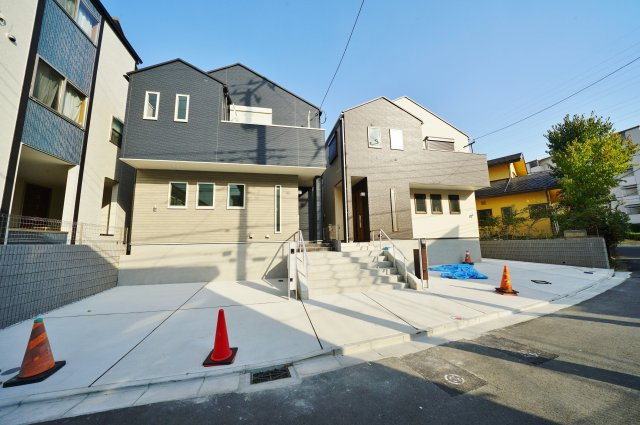 【横浜市保土ケ谷区瀬戸ケ谷町243-50新築戸建てB号棟】（瀬戸ヶ谷小学校・岩崎中学校）の外観