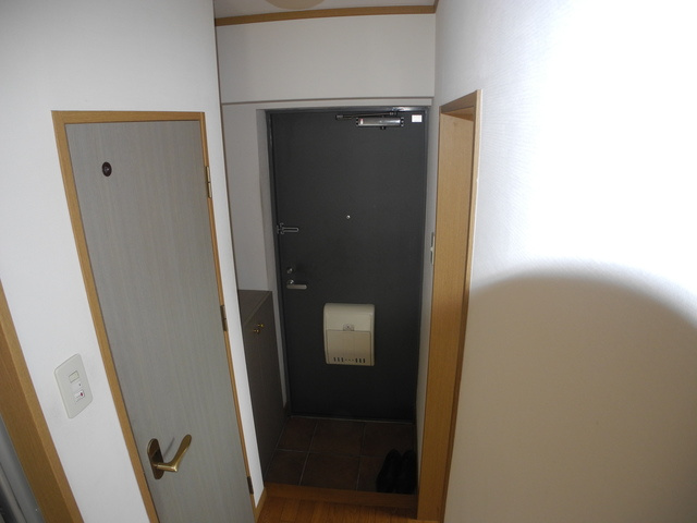 スカイヒルズ青山の玄関|同タイプ別部屋