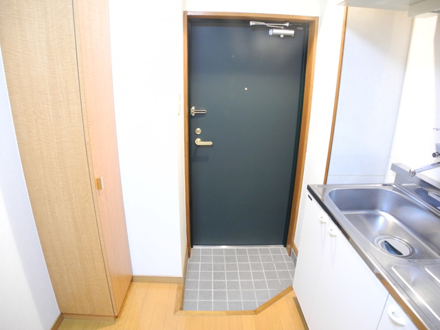 グリーンコート樺島の玄関