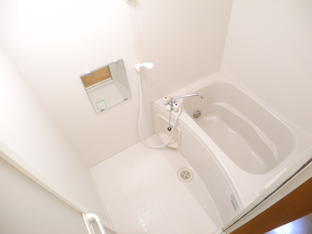 グリーンコート樺島の浴室