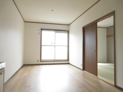 【居間・リビング】 | グリーンシャトレ2