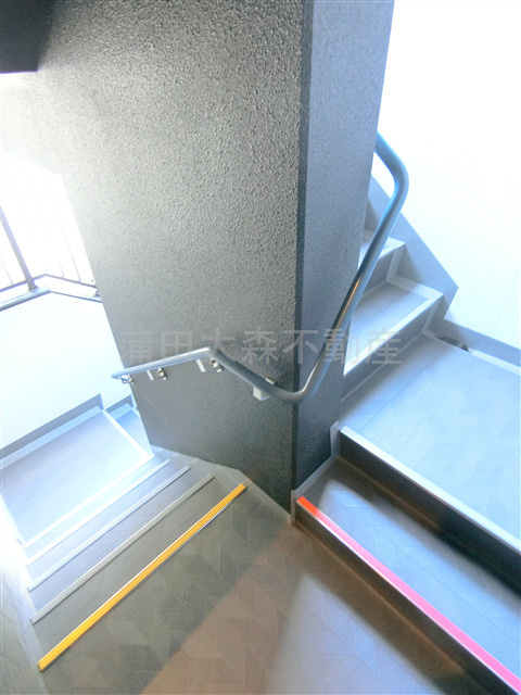 アークマーク梅屋敷アジールコートのその他共用部分|共用階段