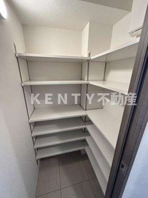 【洋室】 | ラティエラ大鳥居 | 落ち着いた色調の洋室です