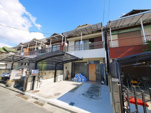 小泉町貸家（539-8）の外観