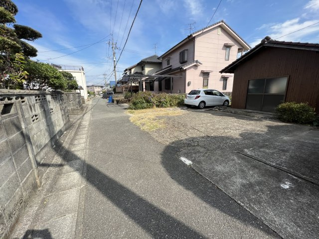 古城町土地の前面道路含む現地写真