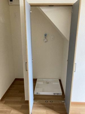 【設備】 | 東田荘F棟 | 室内洗濯機置き場