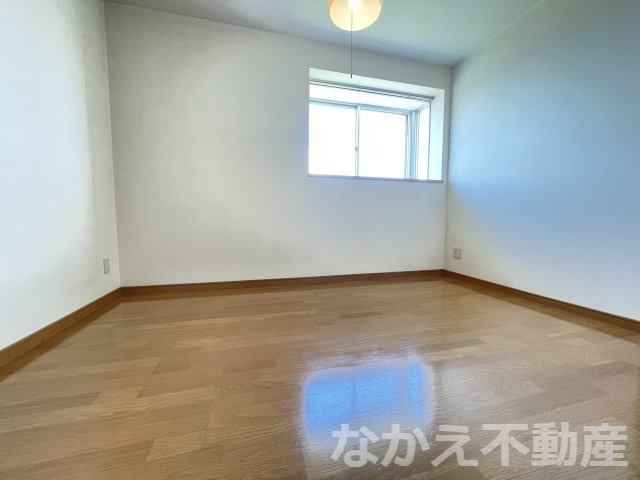 【寝室】 | 落ち着いた色調の寝室です
