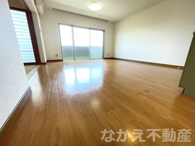 【居間・リビング】 | 使いやすい居間です