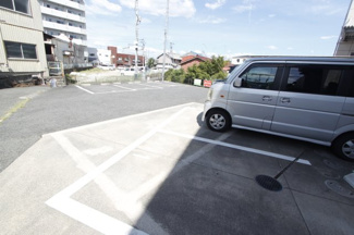 【駐車場】
