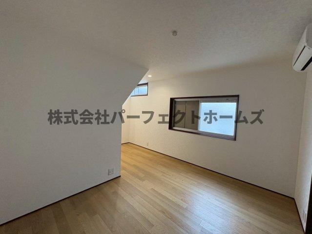 茄子作２丁目戸建て　賃貸の居間・リビング|こちらの居間で趣味の時間をお楽しみください