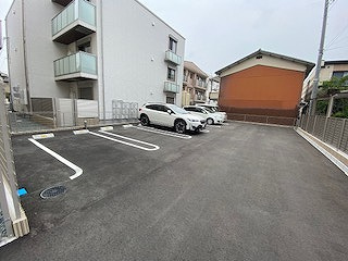 シャーメゾン姫路Rの駐車場