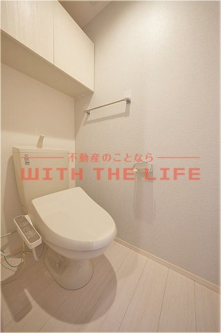 オッツ梅満Ⅱ【10，000円キャッシュバック対象物件】のトイレ|ゆったりとした空間のトイレです
