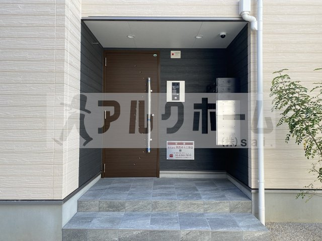 コンフォール道明寺駅西のエントランス