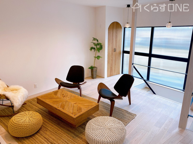 【その他】 | 揖保郡太子町鵤／売土地 | 【自社施工例】大きな窓で家族の温かな時間を創り出すLDK