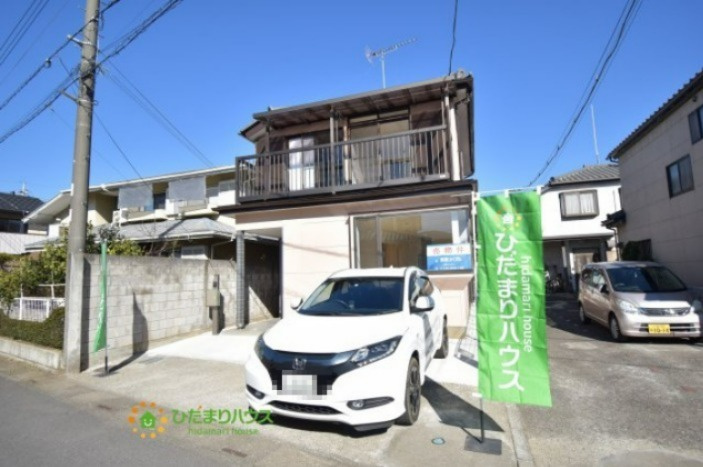 北本市東間8丁目　中古一戸建ての前面道路含む現地写真