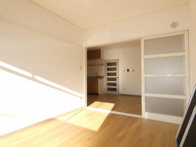 【洋室】 | レジデンス第7石川