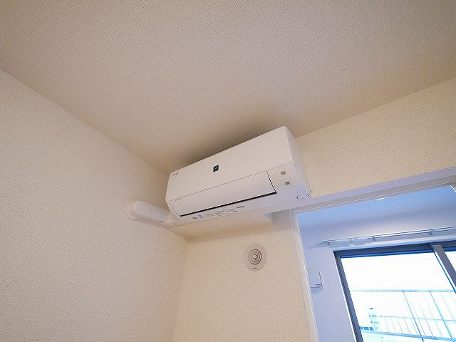 クレメント東九条Ｂの設備|エアコン完備で、年中快適にお過ごし頂けます。