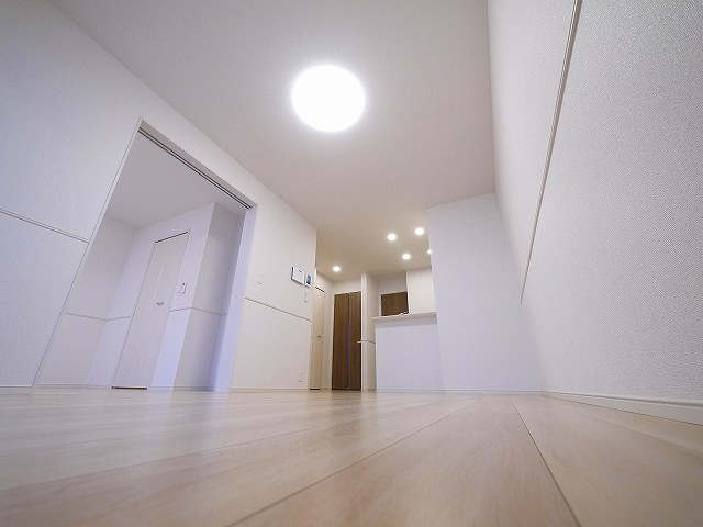 クレメント東九条Ｂの居間・リビング|ゆったりとしたリビングです