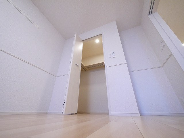 クレメント東九条Ｂの収納|収納スペース豊富です