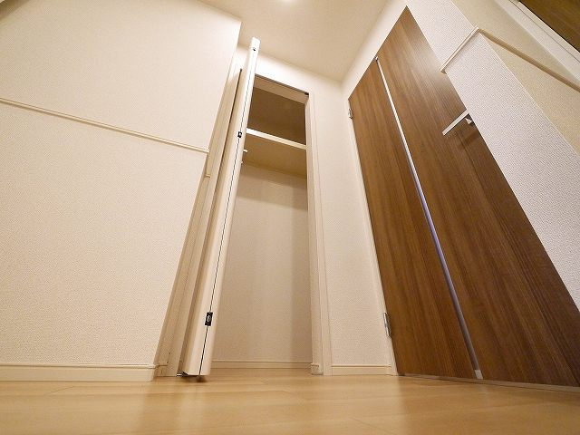 クレメント東九条Ｂの収納|たっぷりとした収納スペースです