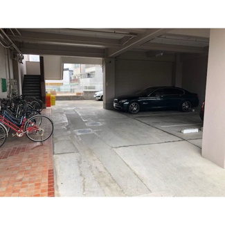 【駐車場】
