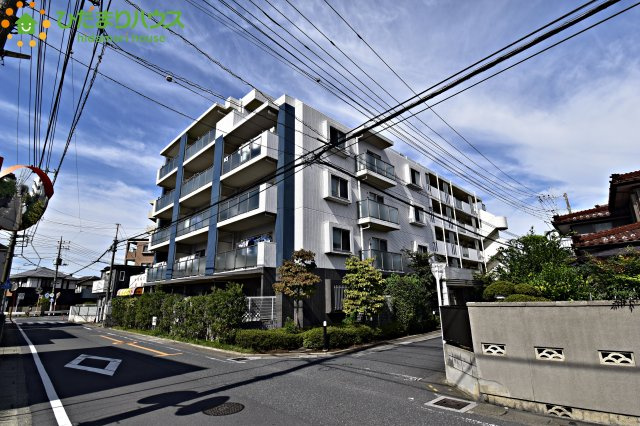 ローヤルシティ北本の外観