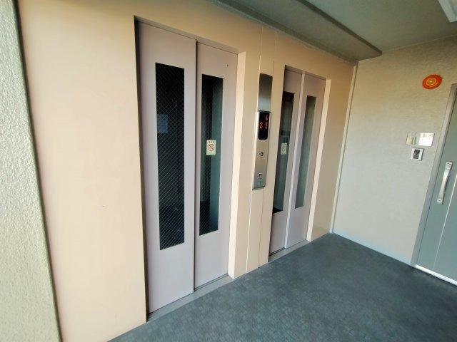 森ノ宮ハイツのその他共用部分|エレベーター二基