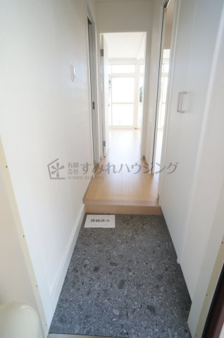 シャンテ中山の玄関