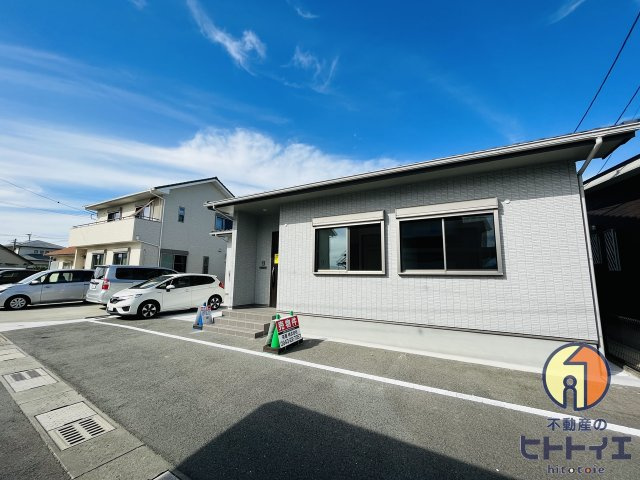 井延新築戸建ての駐車場