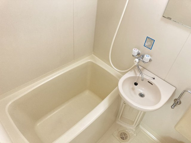 ハイツやまびこＡの浴室