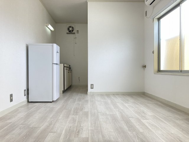 ハイツやまびこＡの居間・リビング