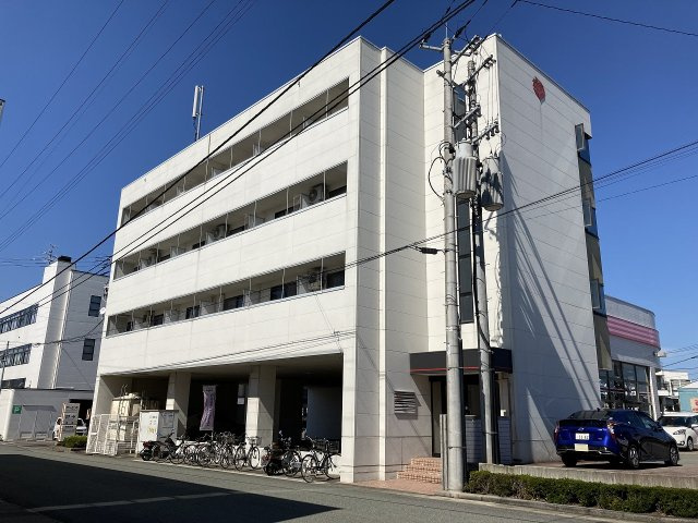 南一番町マンションの外観