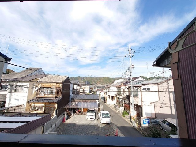 駅徒歩１０分以内で２沿線利用可能♪リビング吹抜け♪全居室収納あり３ＬＤＫ♪山科区厨子奥長通の展望