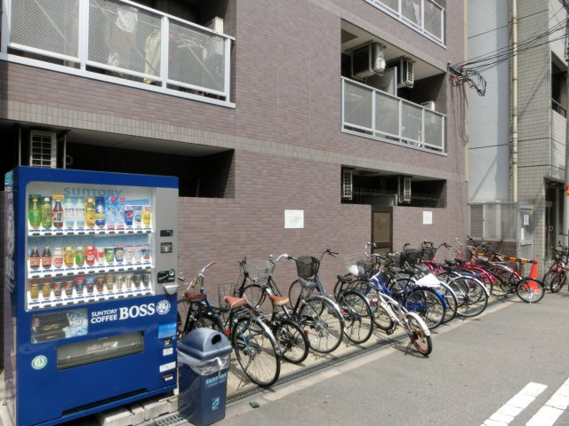 フェブライオ元町　旧ドエル元町の駐車場