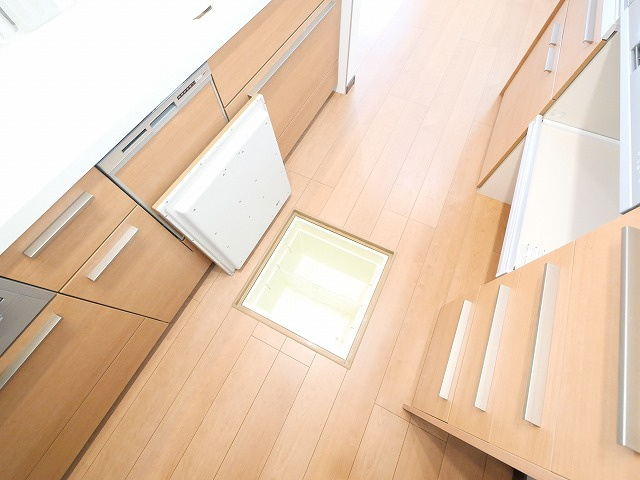 富雄元町1丁目戸建の収納|小物を収納するのに便利です