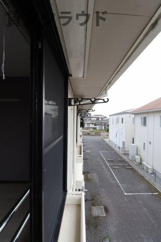 ジャックパレス　Vのバルコニー|洗濯物も干せるバルコニーがあります