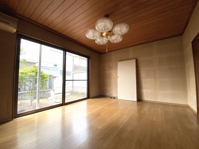 中古住宅 津保川台２丁目の居間・リビング