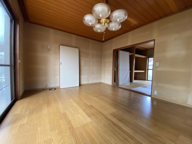 中古住宅 津保川台２丁目の居間・リビング