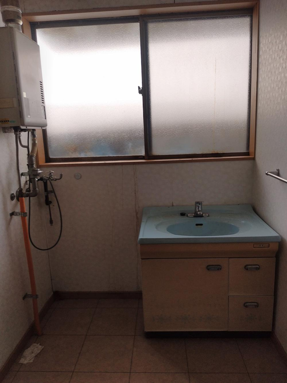 中古住宅 加納東陽町の独立洗面台