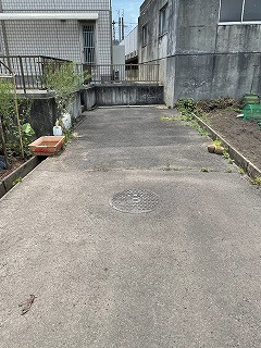 土地 那加石山町１丁目の前面道路含む現地写真
