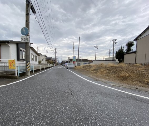 土地　馬場上光町２丁目の前面道路含む現地写真