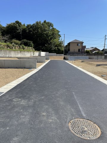 全21区画分譲地　鵜沼西町１丁目　12区画の前面道路含む現地写真|開発道路