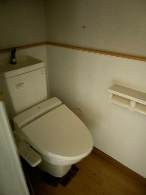 中古住宅　三田洞東１丁目のトイレ