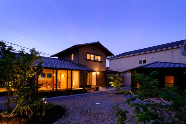 中古住宅 北方の外観|夜の外観