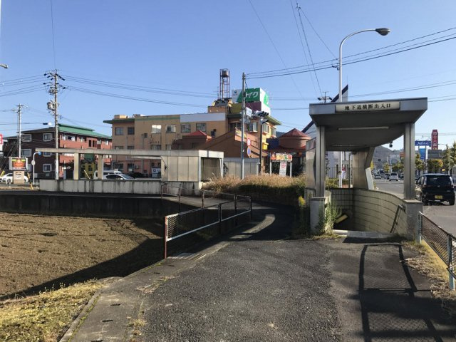 土地　上土居２丁目の前面道路含む現地写真