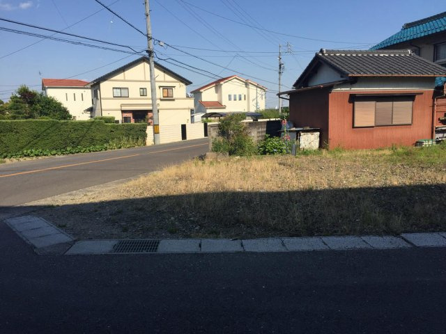 土地　屋井の前面道路含む現地写真